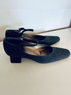 Anne Klein Women’s Gray Mary Jane Low Heel Pumps